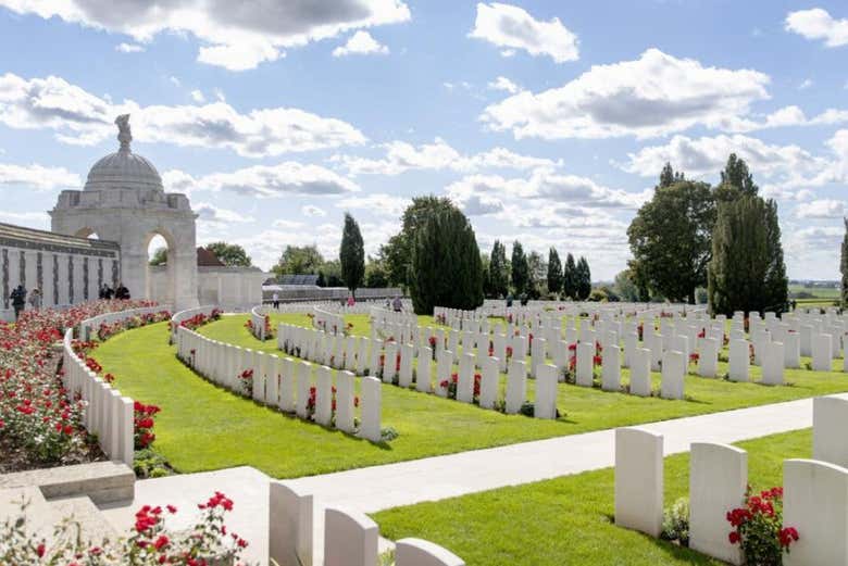 Tumbas en el Tyne Cot Memorial