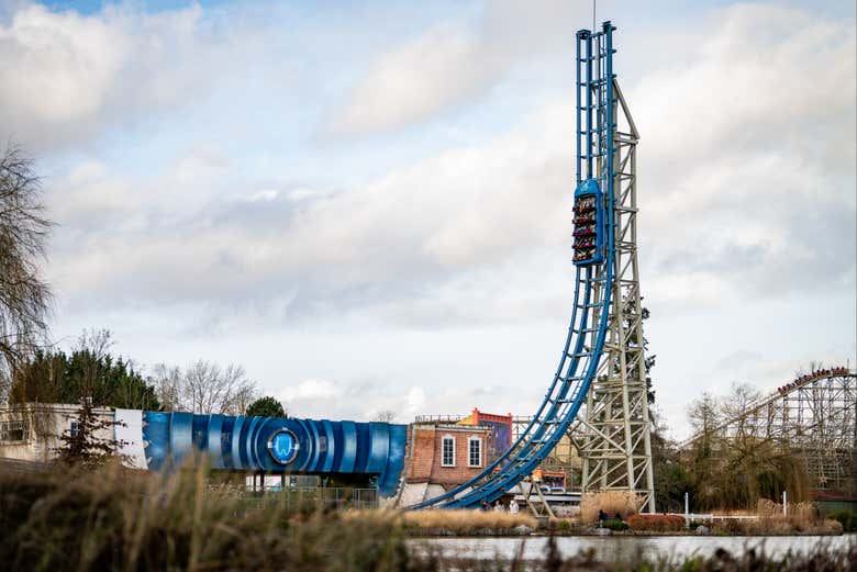 Walibi alberga vertiginosas atracciones